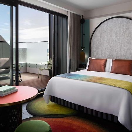 Hotel Qt Newcastle Exteriér fotografie A room at the hotel