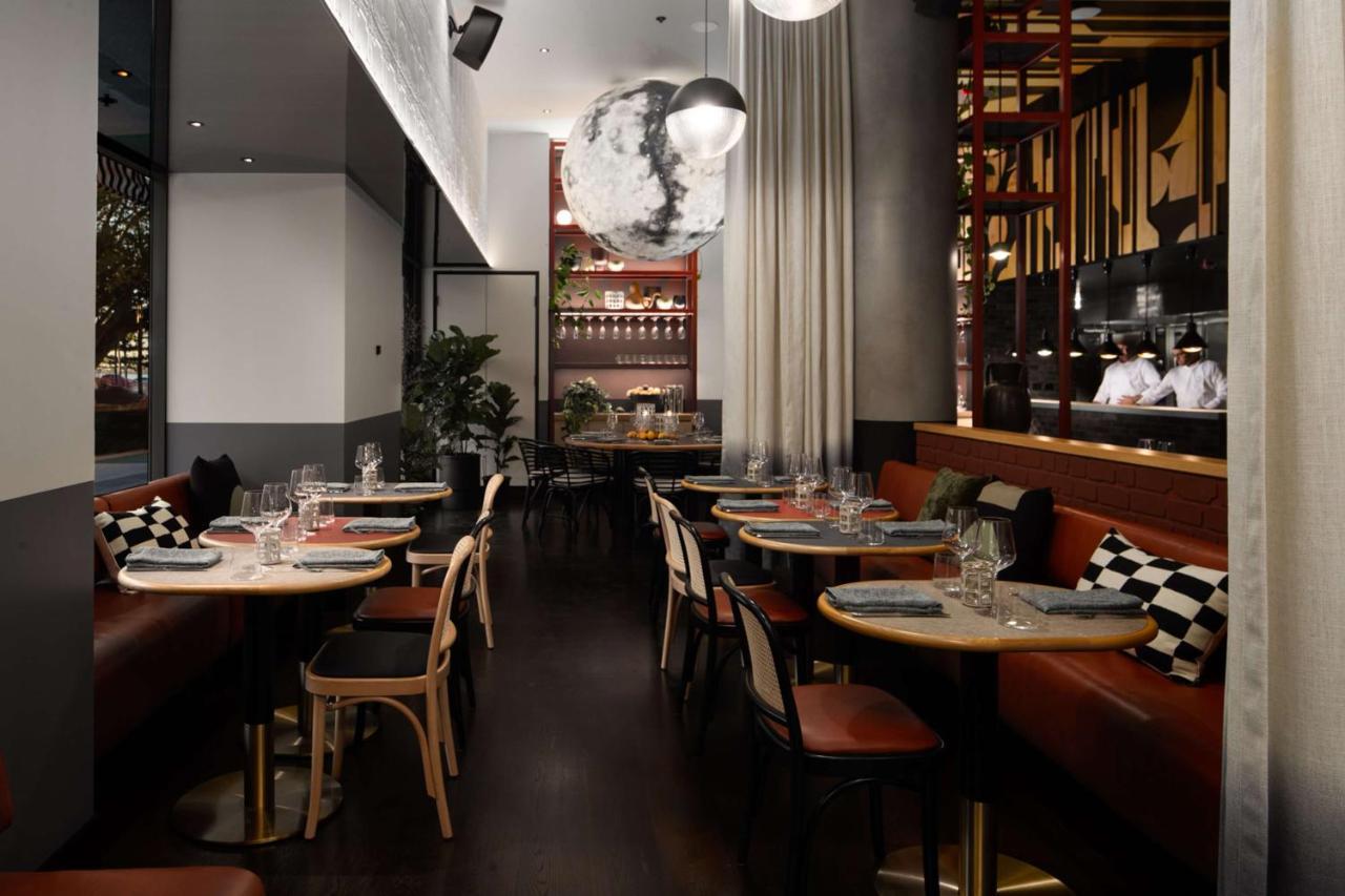 Hotel Qt Newcastle Exteriér fotografie Interior of the restaurant